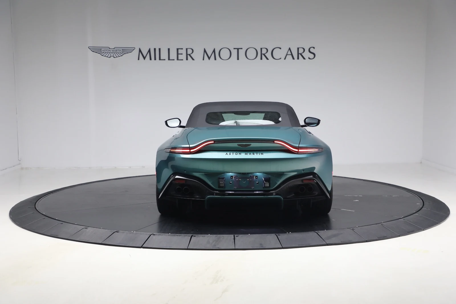 2023 Aston Martin Vantage V8 Roadster, 16/30