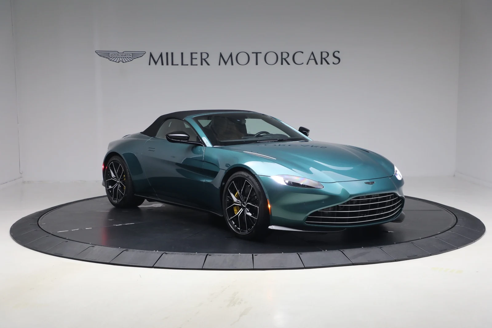 2023 Aston Martin Vantage V8 Roadster, 18/30