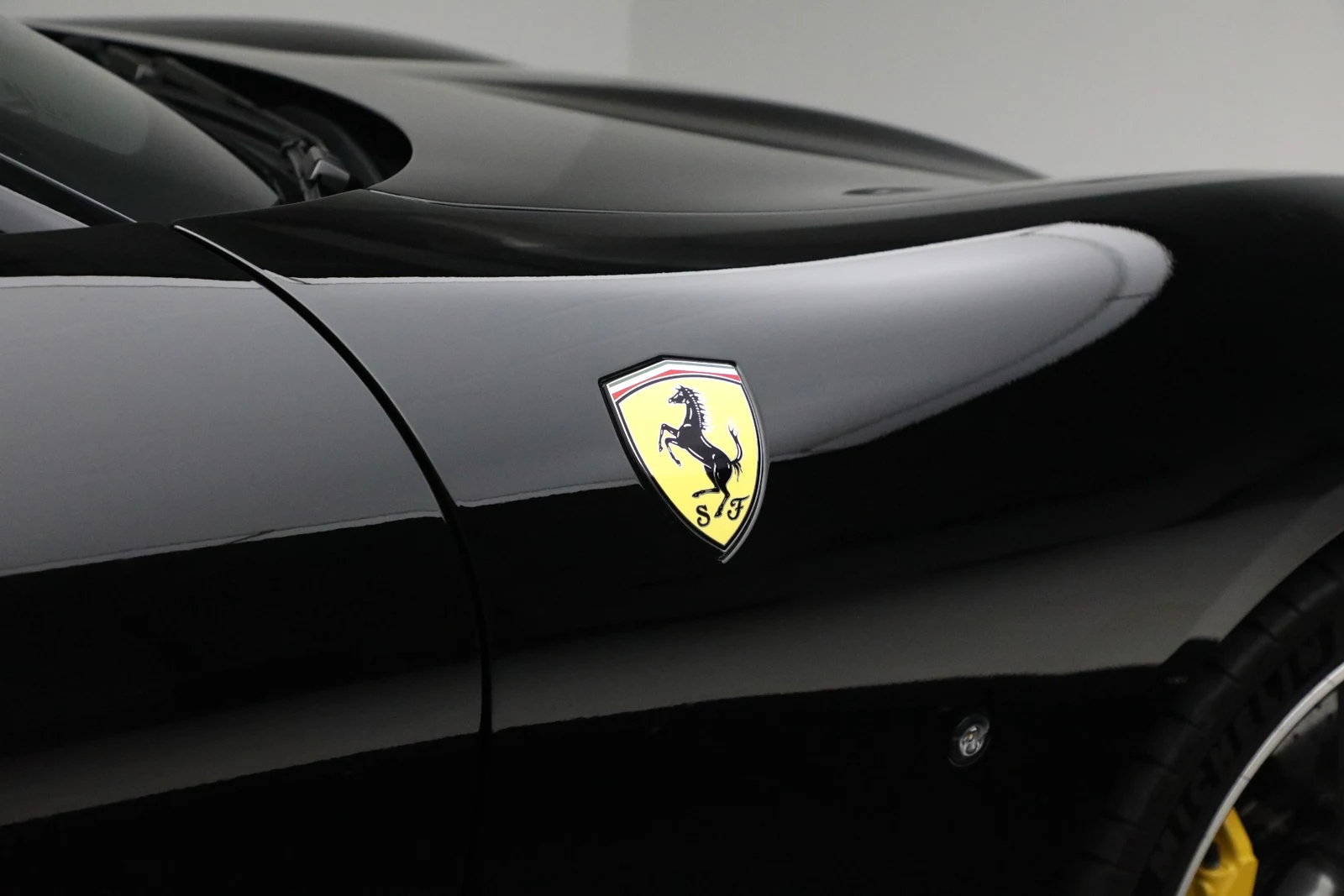 2021 Ferrari Roma, 24/26