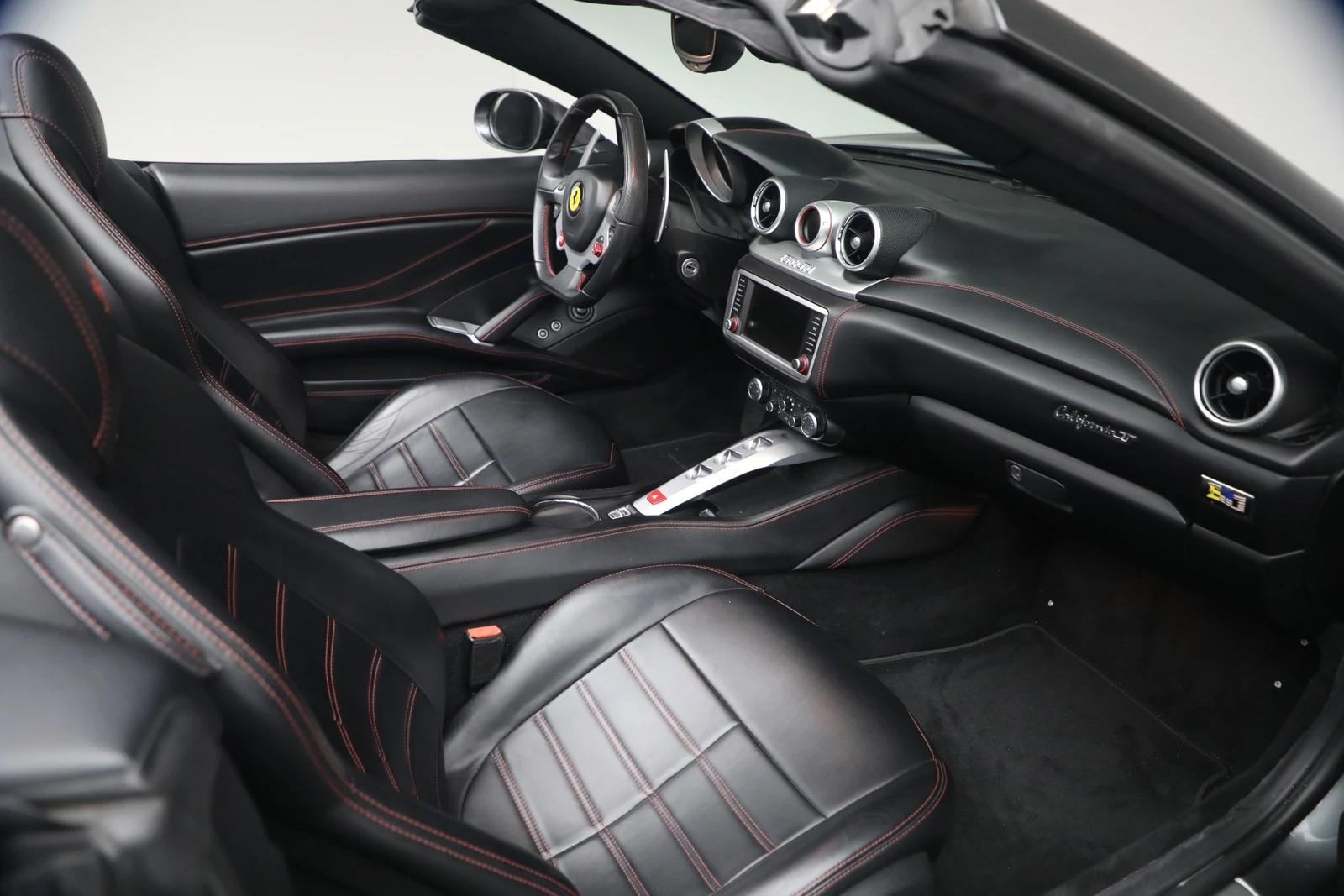 2015 Ferrari California T, 17/30