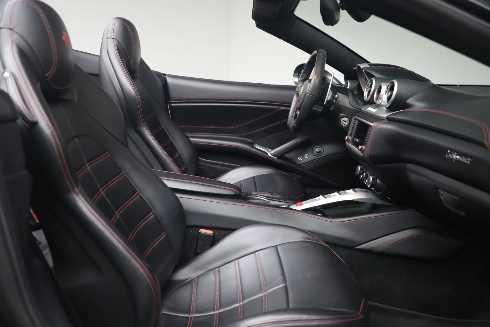 2015 Ferrari California T, 18/30