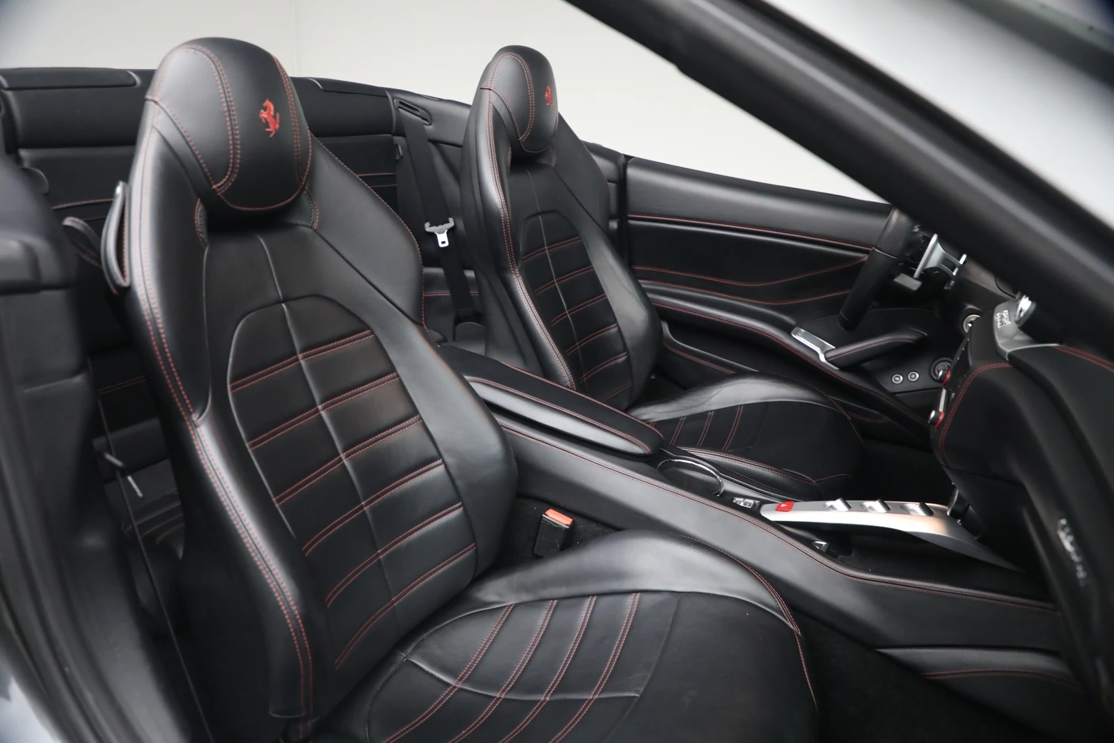 2015 Ferrari California T, 19/30