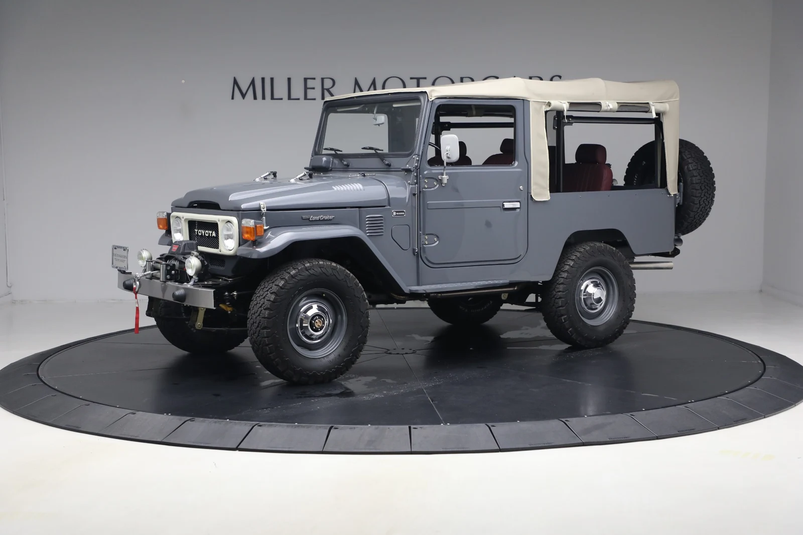1978 Toyota Land Cruiser FJ43, 2/30