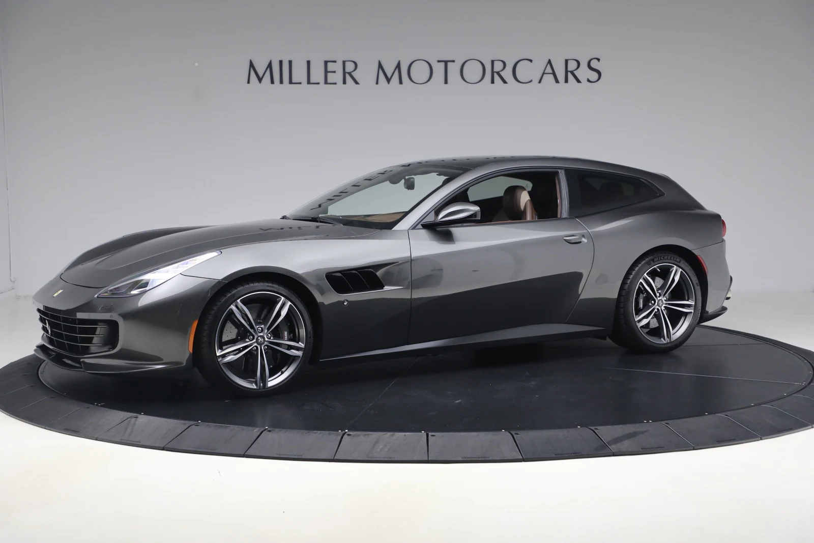 2019 Ferrari GTC4Lusso, 2/29