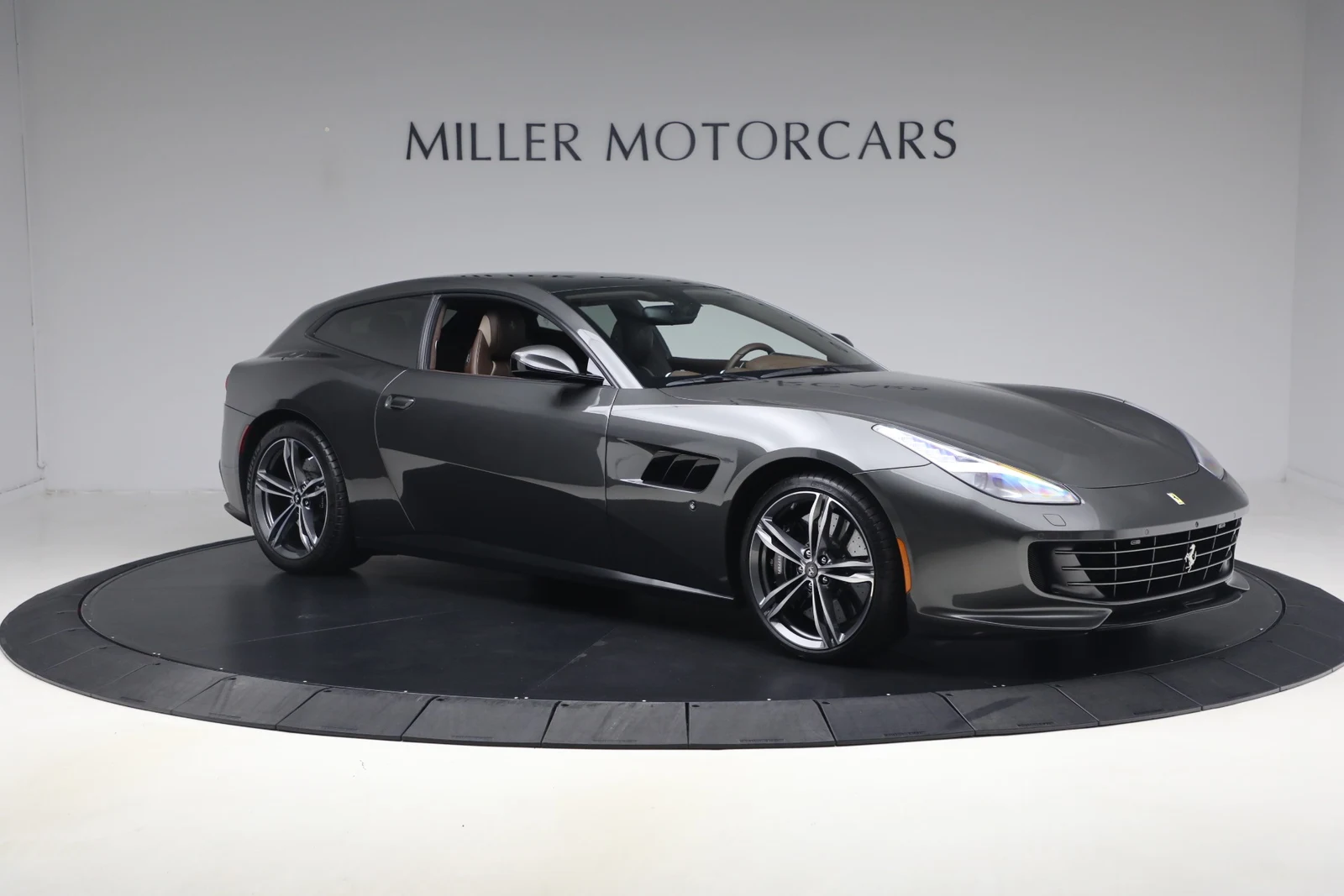 2019 Ferrari GTC4Lusso, 10/29