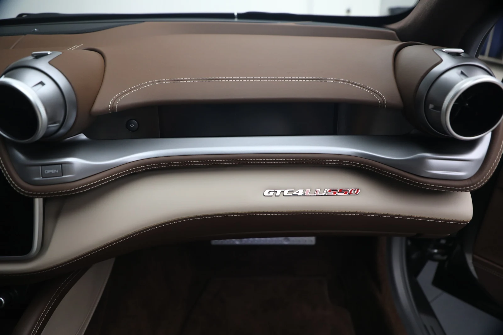 2019 Ferrari GTC4Lusso, 23/29