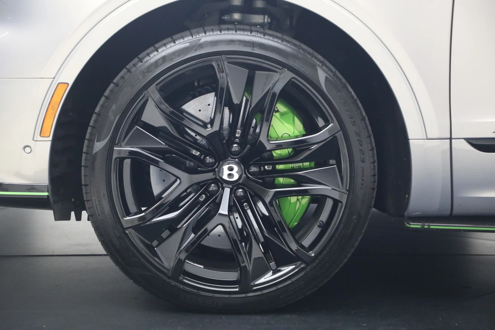2026 Bentley Bentayga Speed wheel