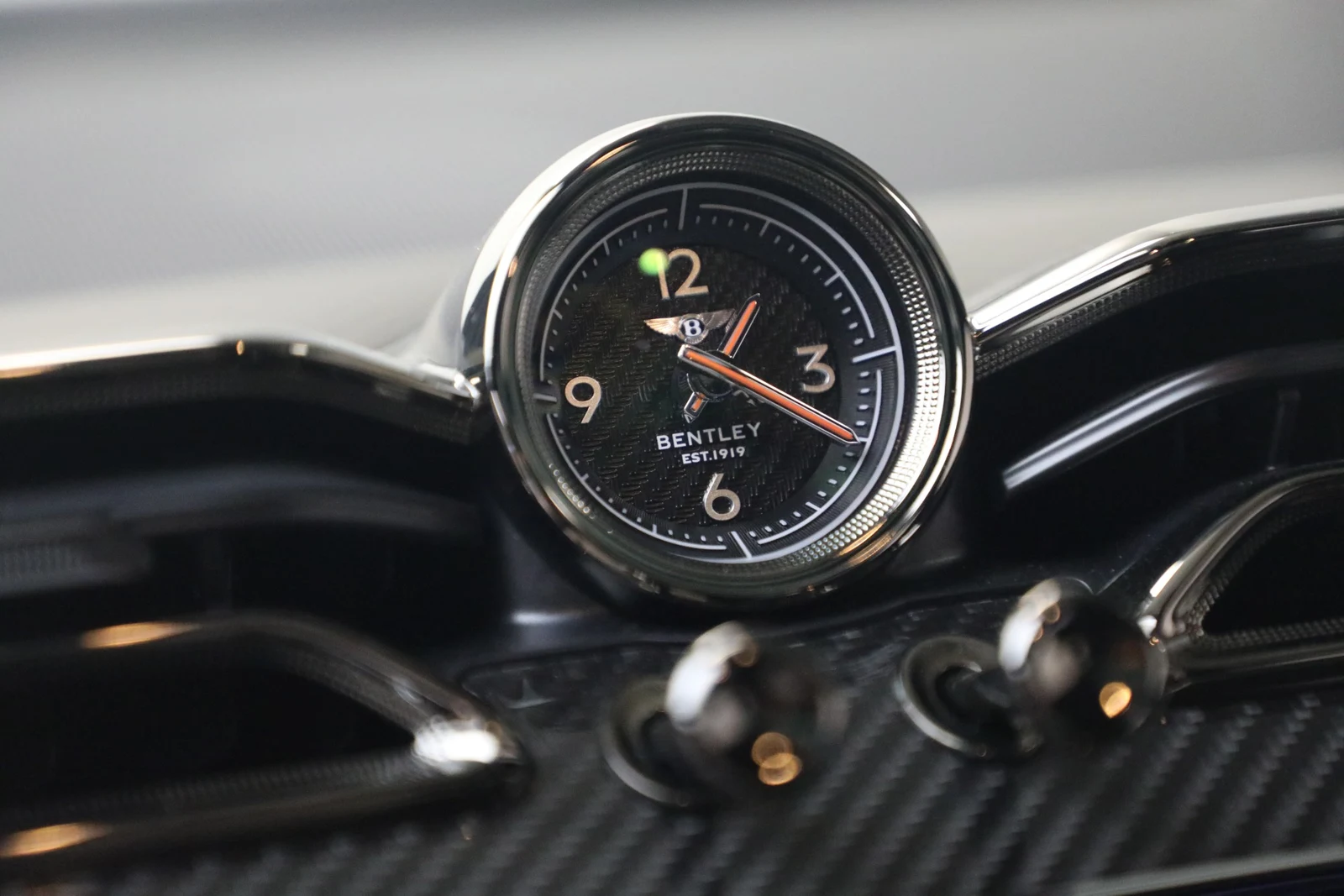 2026 Bentley Bentayga Speed interior, Beluga