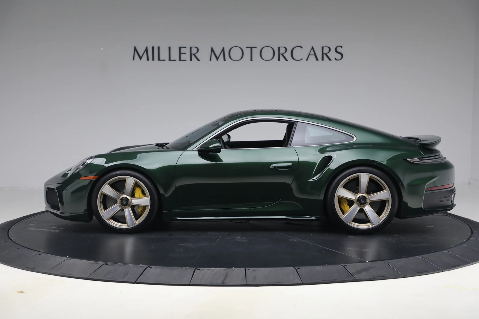2026 Porsche 911 Turbo S, side profile, Oak Green Metallic Neo