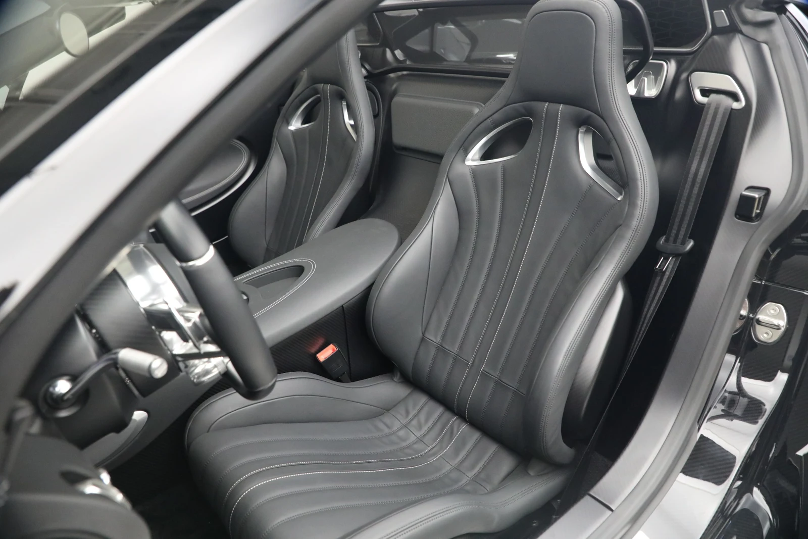 2025 Bugatti W16 Mistral interior, seats, Black