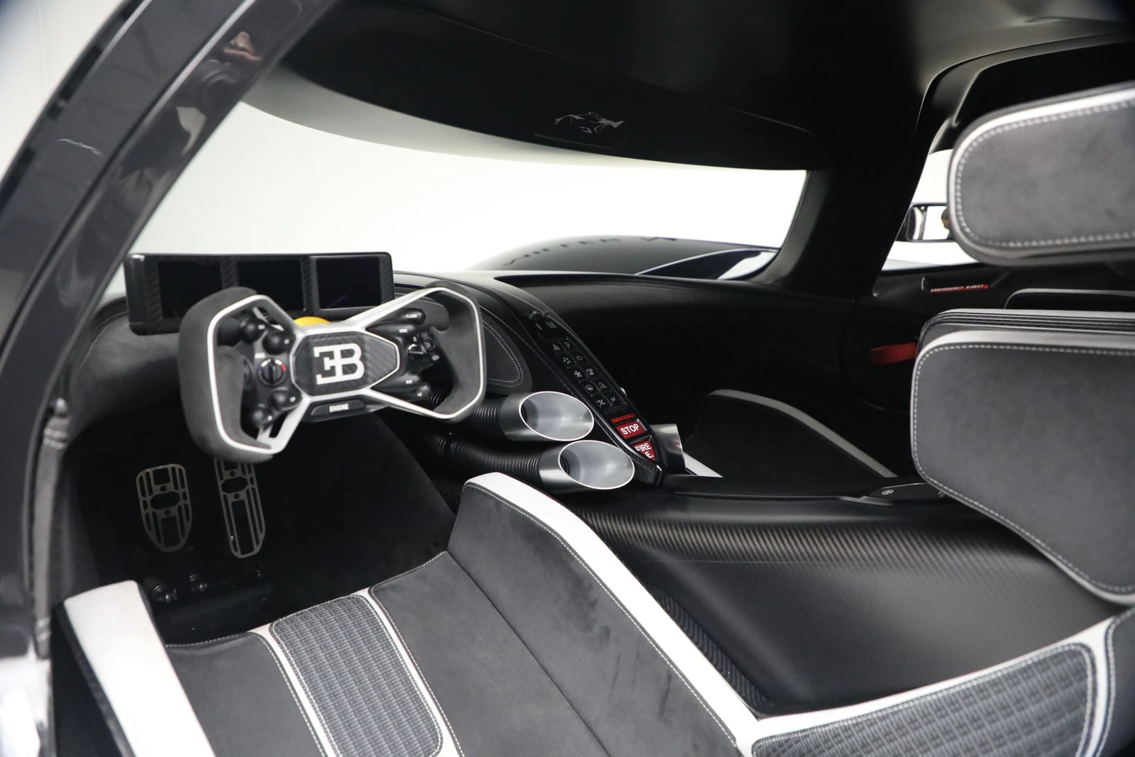 2024 Bugatti Bolide interior, Black
