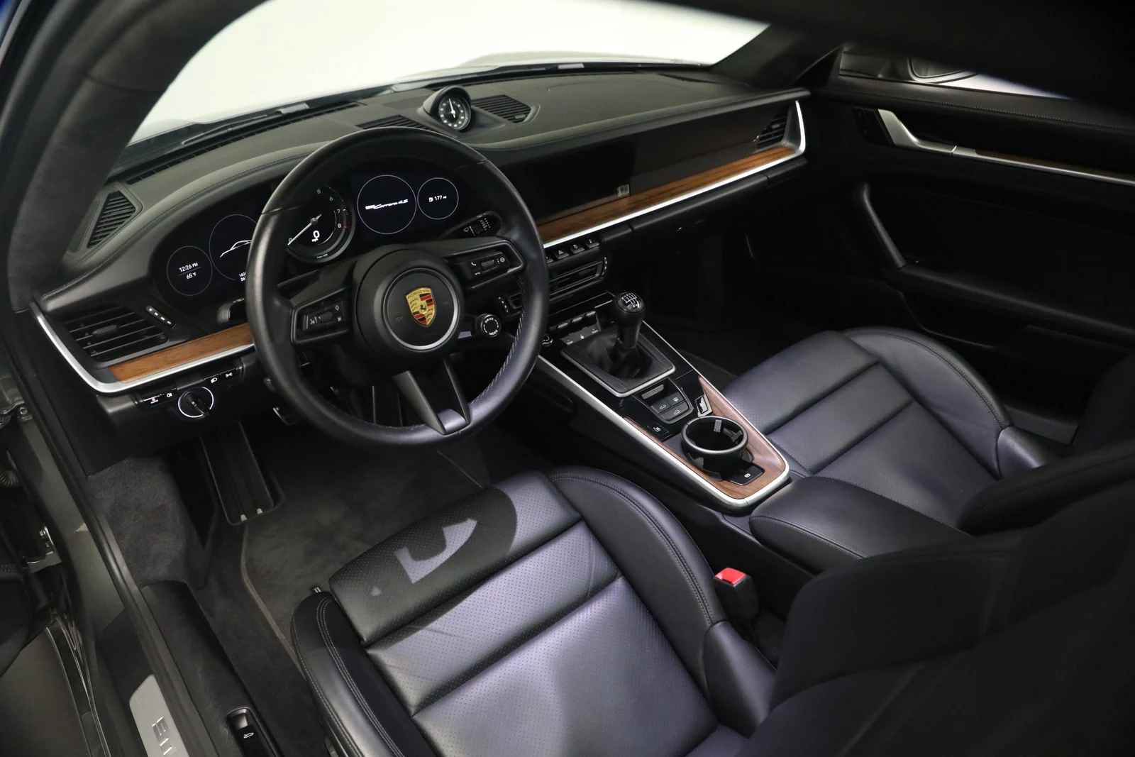 2020 Porsche 911 Carrera 4S interior, dashboard, Black