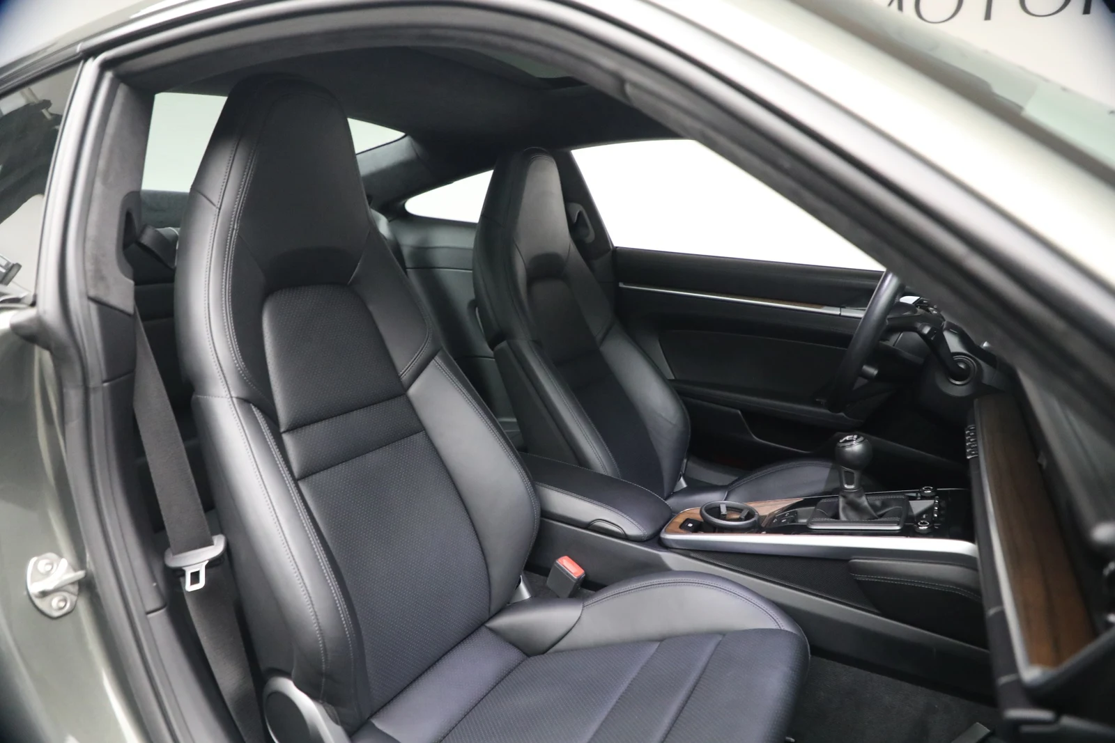 2020 Porsche 911 Carrera 4S interior, seats, Black