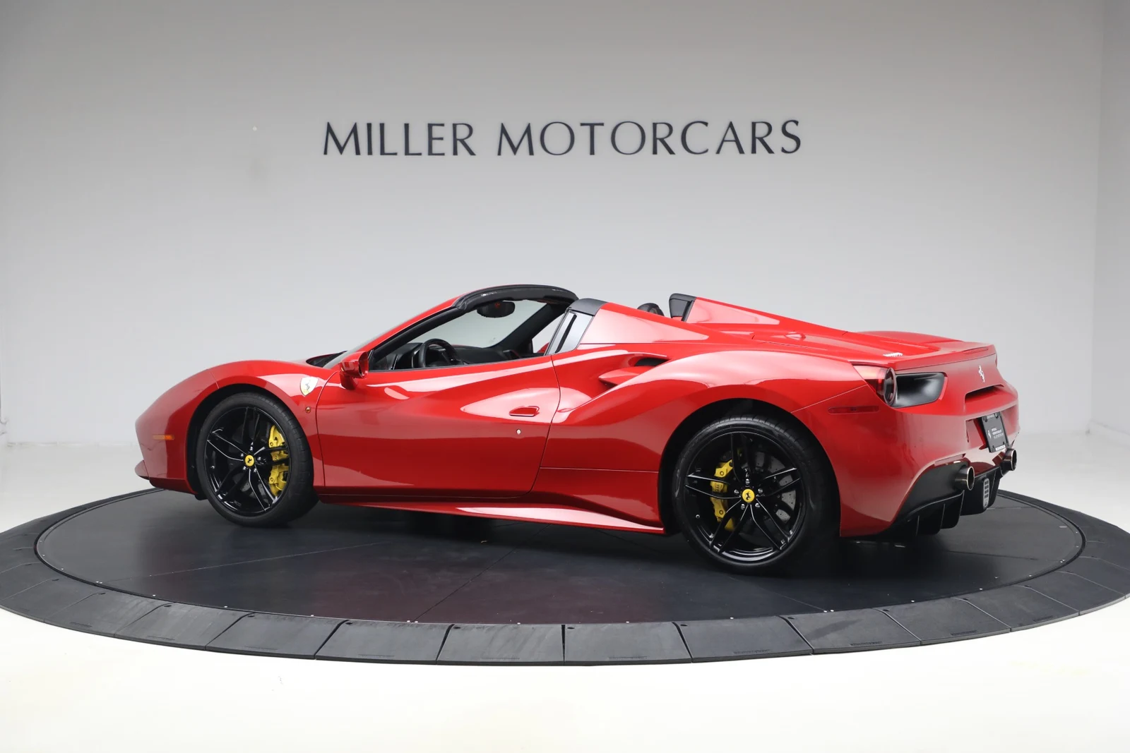 2019 Ferrari 488 Spider for sale, exterior, Rosso Corsa