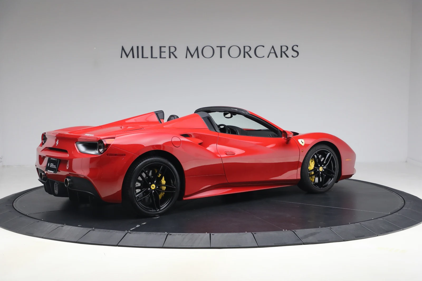 2019 Ferrari 488 Spider for sale, exterior, Rosso Corsa