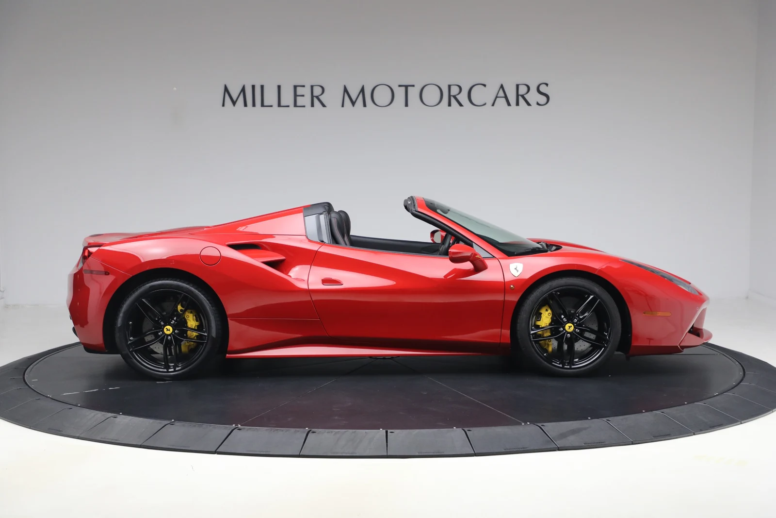 2019 Ferrari 488 Spider for sale, exterior, Rosso Corsa
