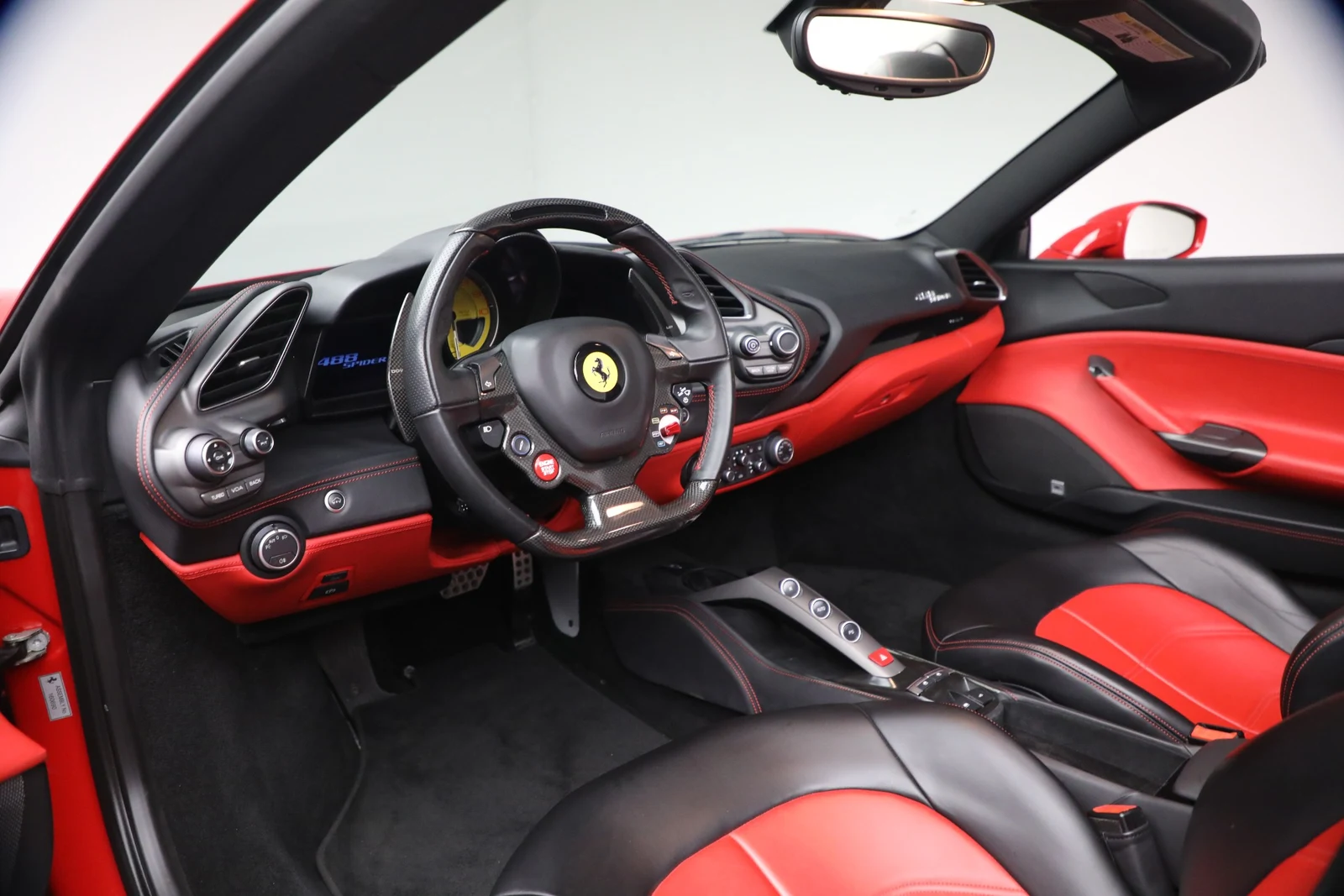 2019 Ferrari 488 Spider interior, Nero