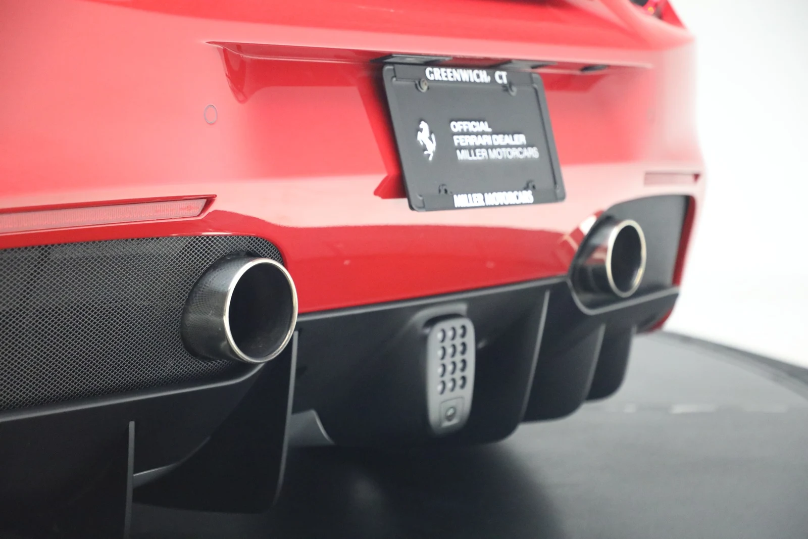 2019 Ferrari 488 Spider for sale, exterior, Rosso Corsa