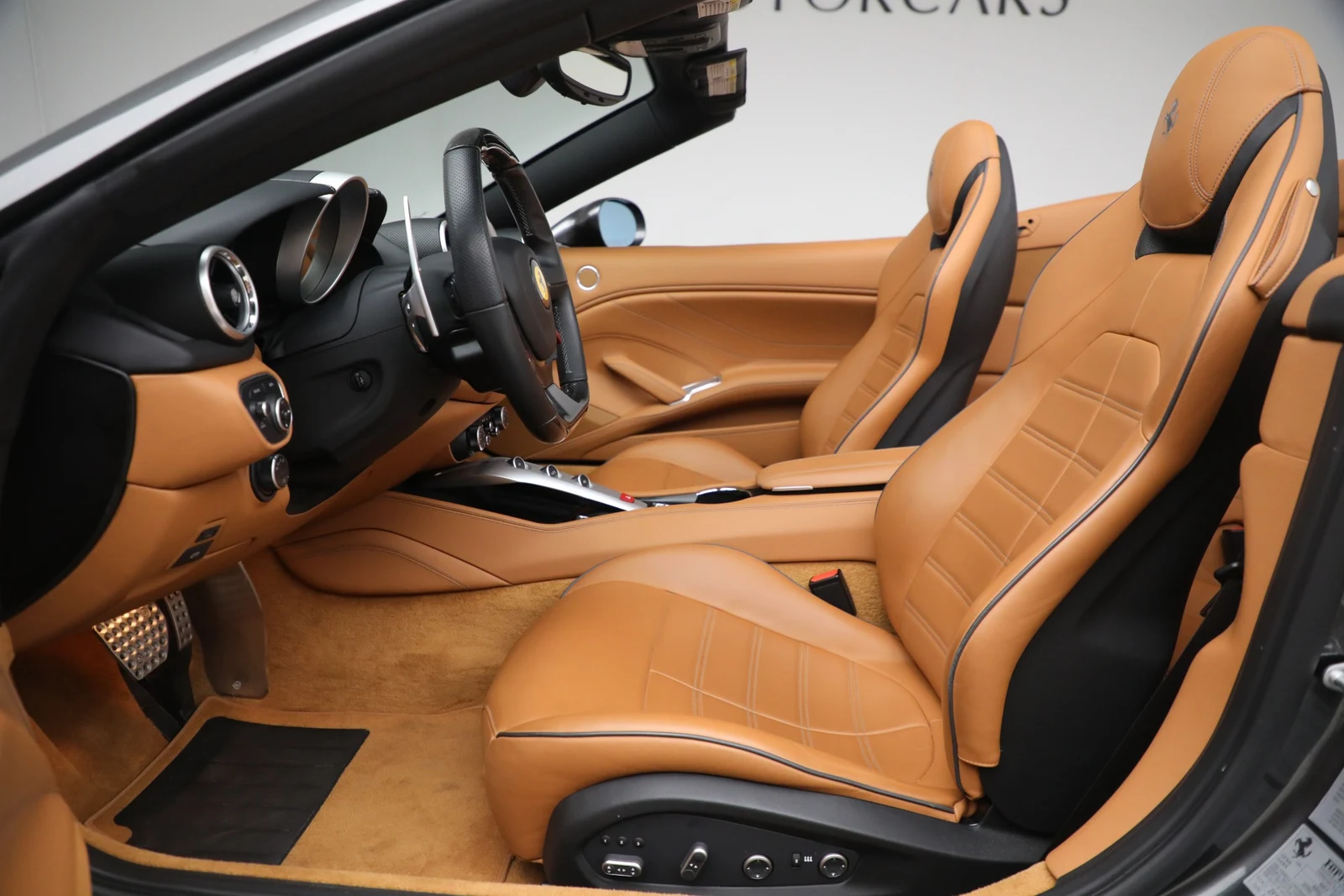 2017 Ferrari California T interior, seats, Cuoio