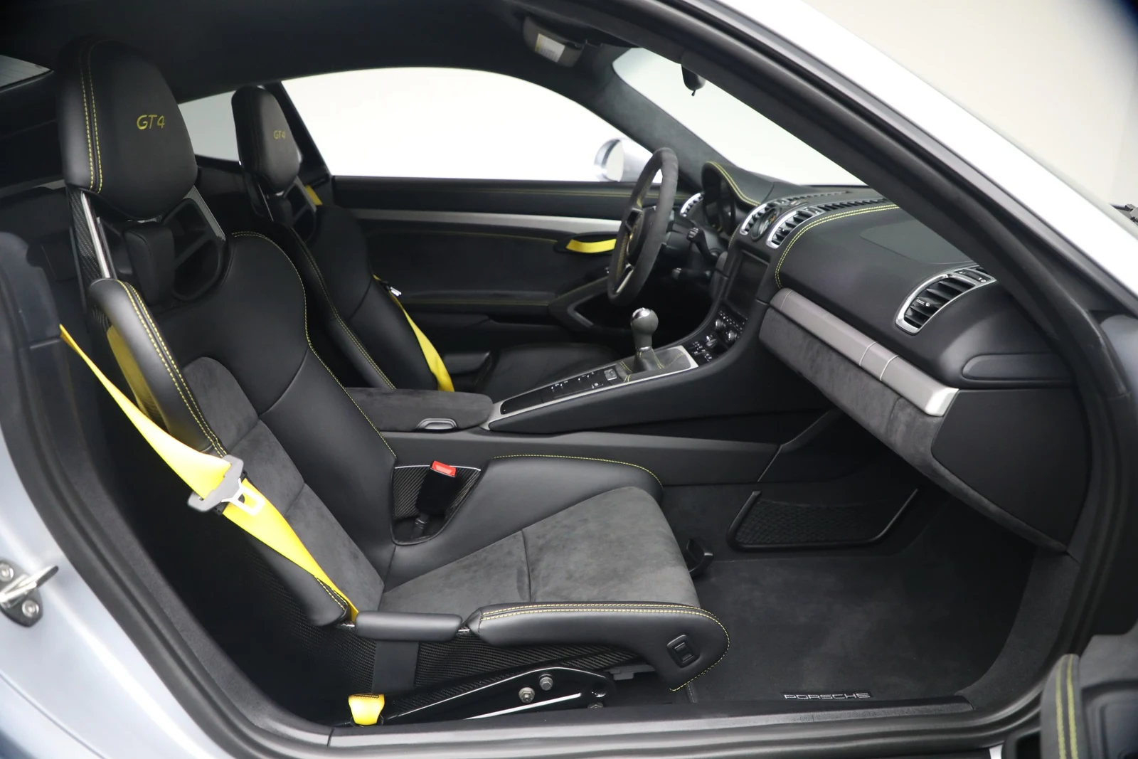 2016 Porsche Cayman GT4 interior, Black