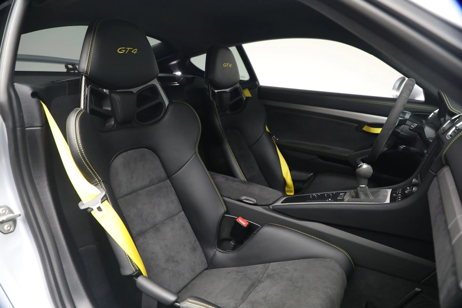 2016 Porsche Cayman GT4 interior, seats, Black