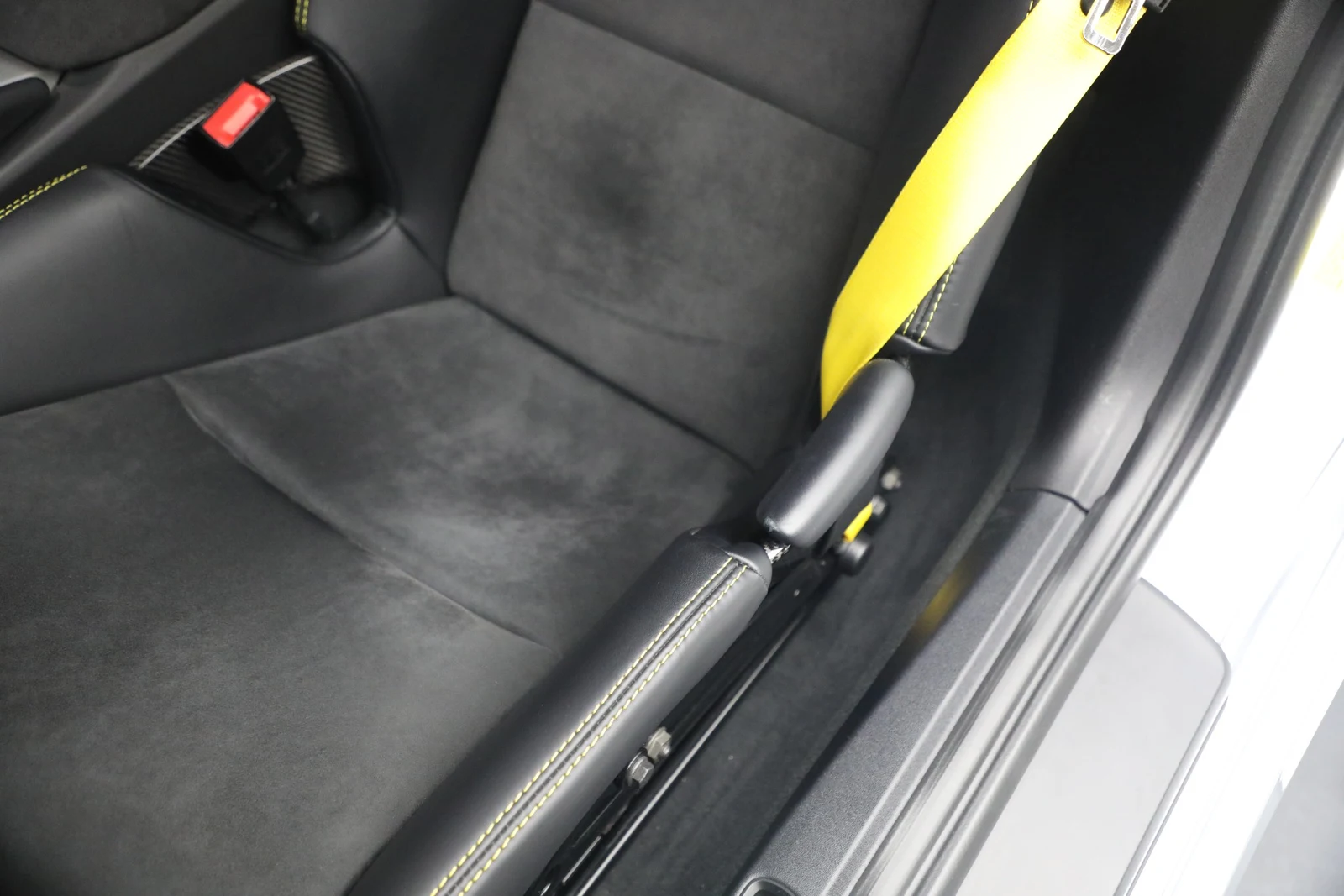 2016 Porsche Cayman GT4 interior, Black