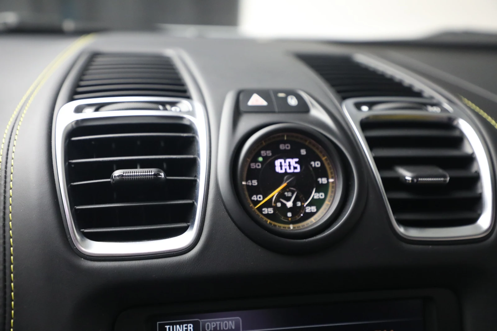2016 Porsche Cayman GT4 interior, Black