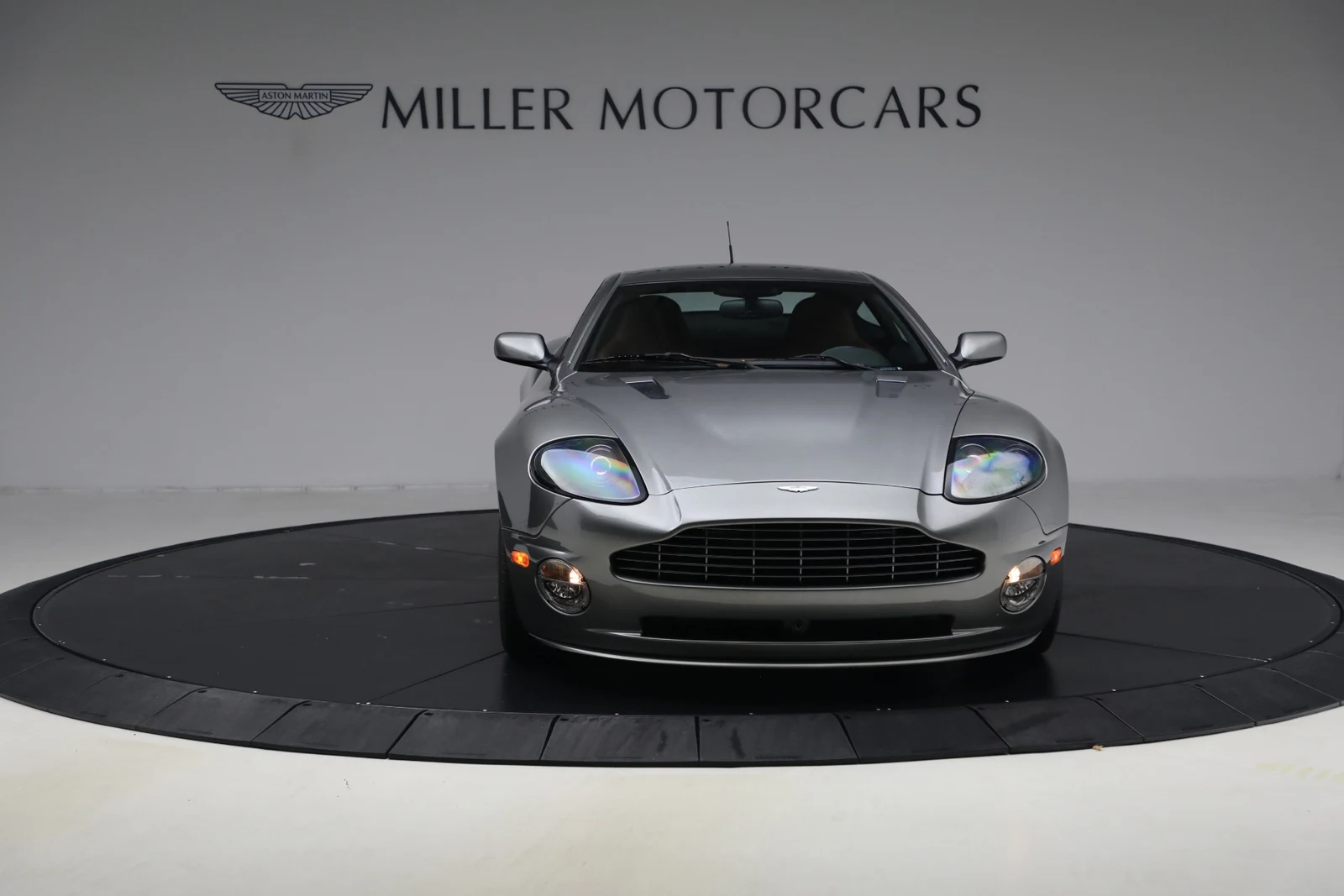 2006 Aston Martin V12 Vanquish S for sale, exterior, Tungsten Silver