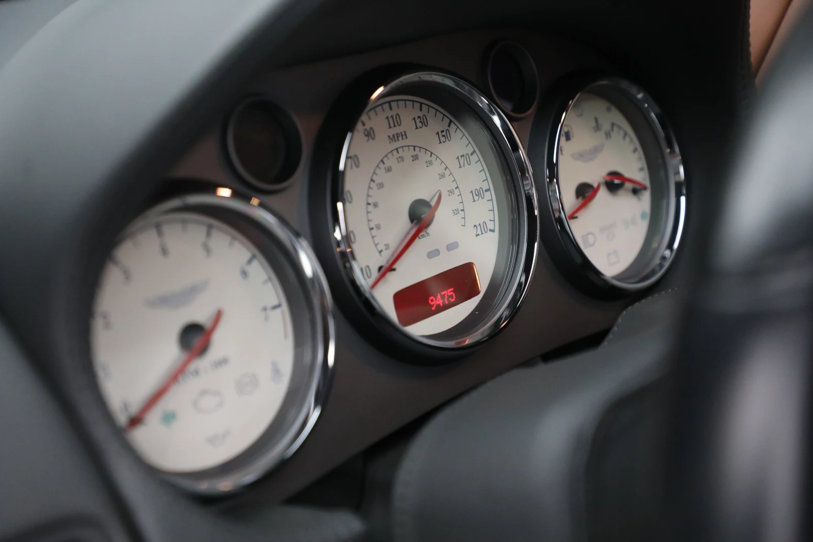 2006 Aston Martin V12 Vanquish S interior, Centenary Saddle Tan