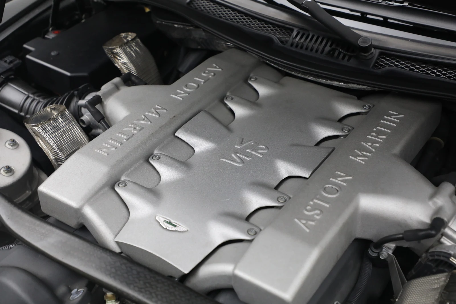 2006 Aston Martin V12 Vanquish S engine