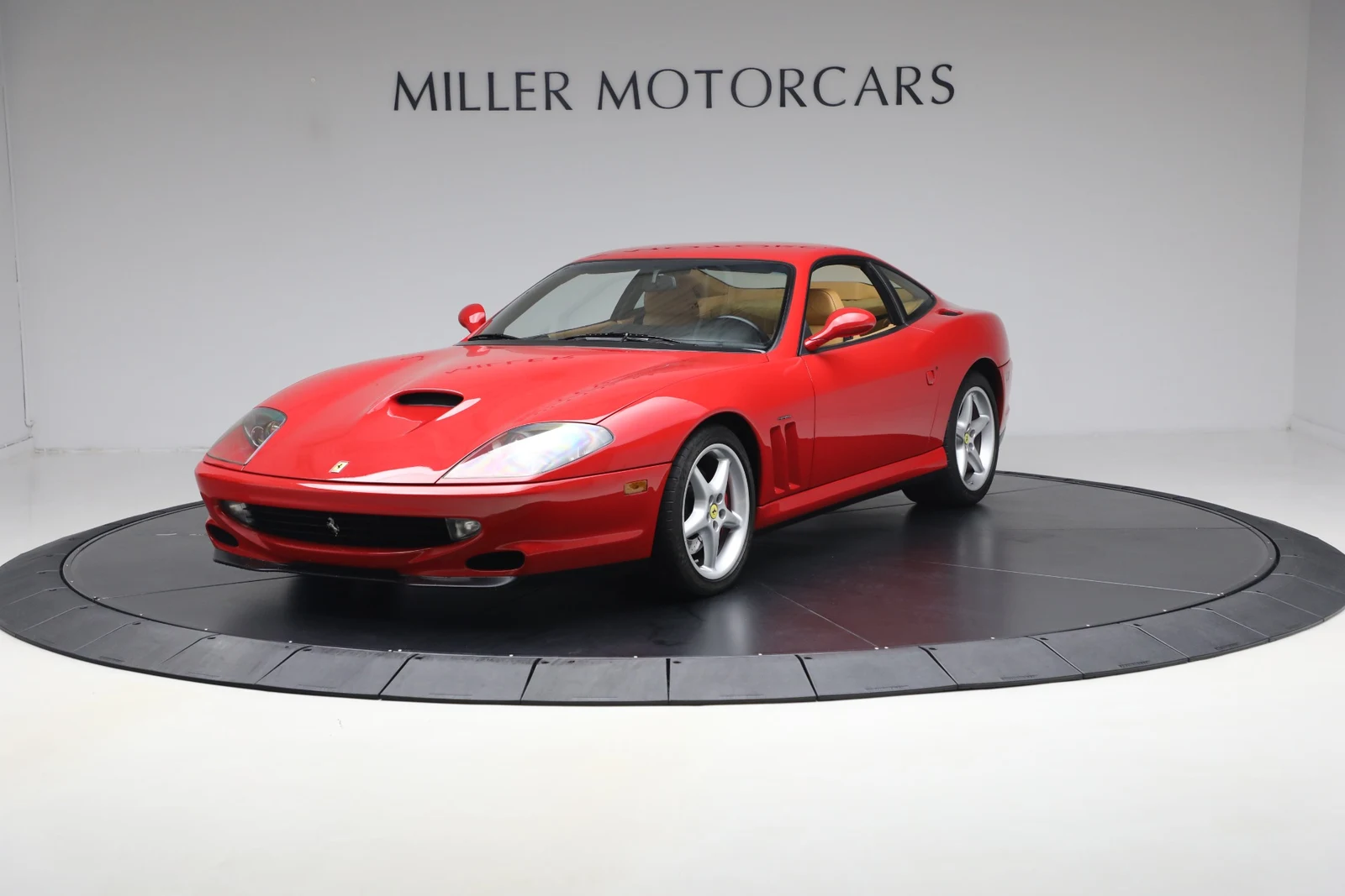 2000 Ferrari 550 Maranello, Rosso Corsa, complete car from a front three-quarter angle