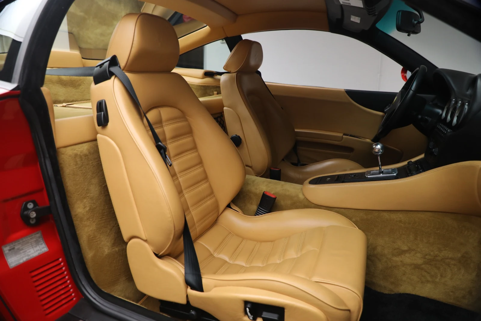 2000 Ferrari 550 Maranello interior, seats, Beige