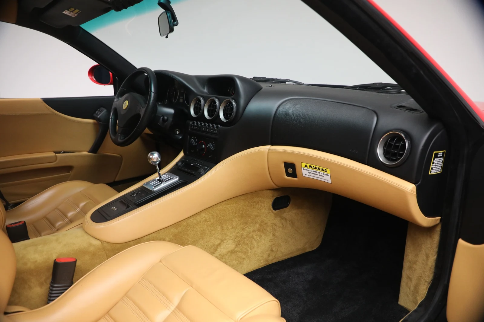 2000 Ferrari 550 Maranello interior, dashboard, Beige
