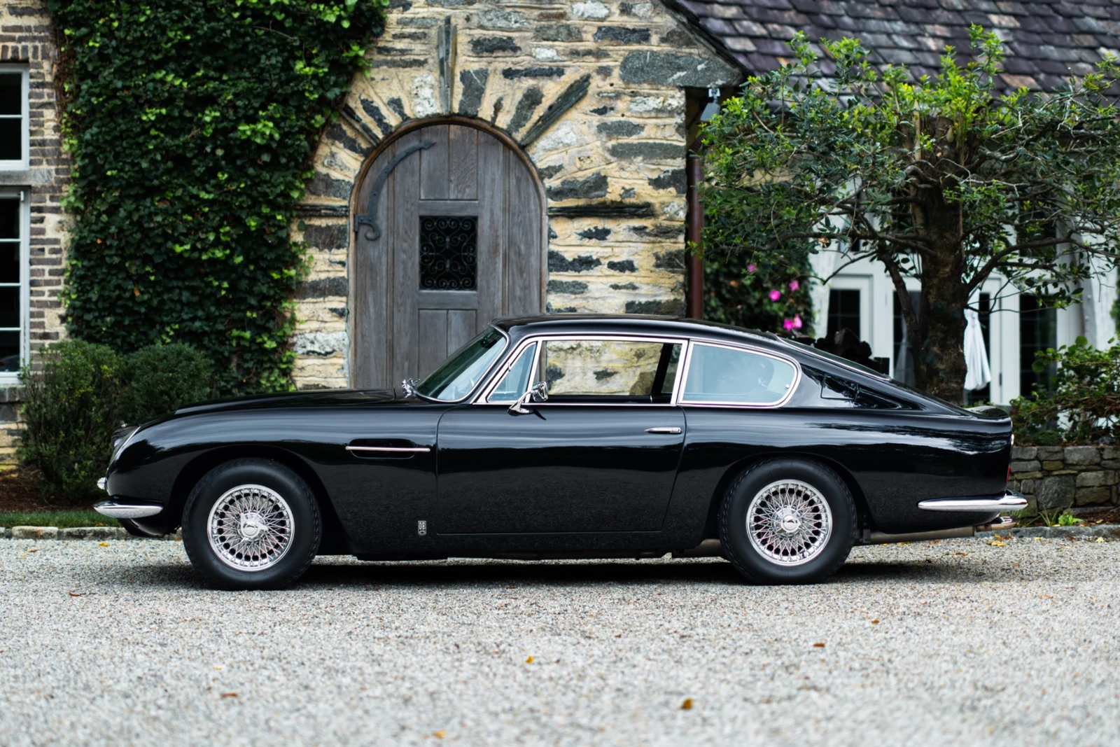 1968 Aston Martin DB6 for sale, exterior, Black