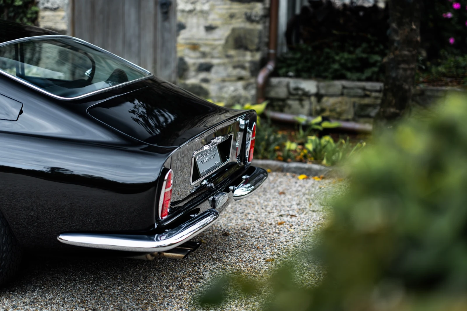 1968 Aston Martin DB6 for sale, exterior, Black