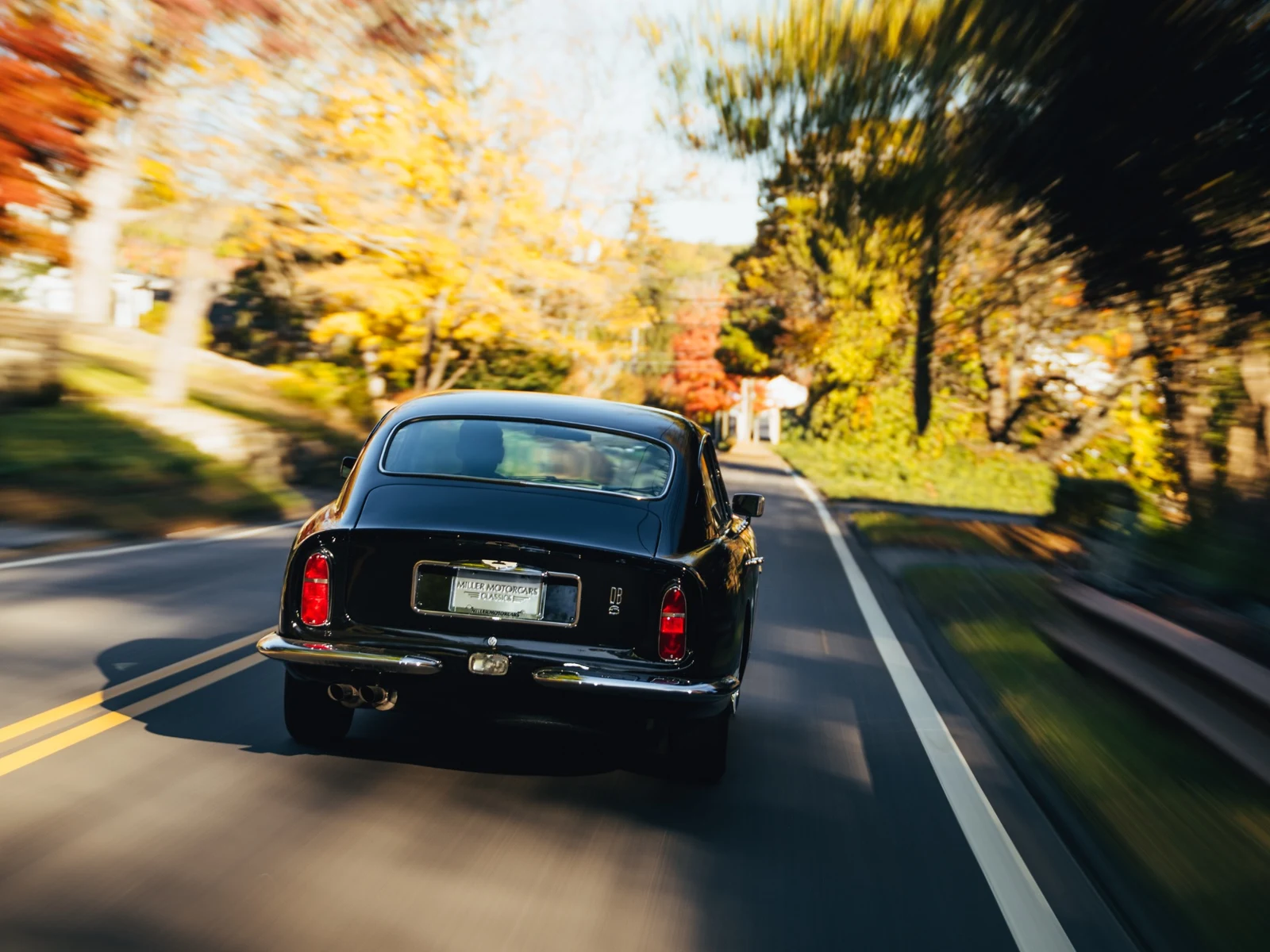 1968 Aston Martin DB6 for sale, exterior, Black