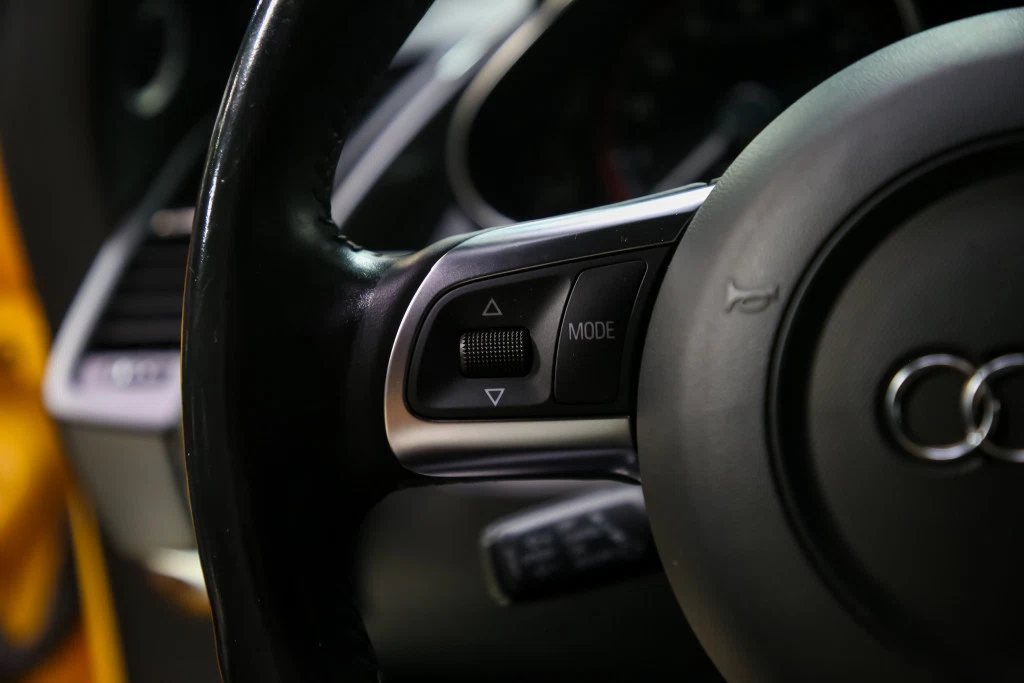 2011 Audi R8 V10 Manual (Type 42), 29/30
