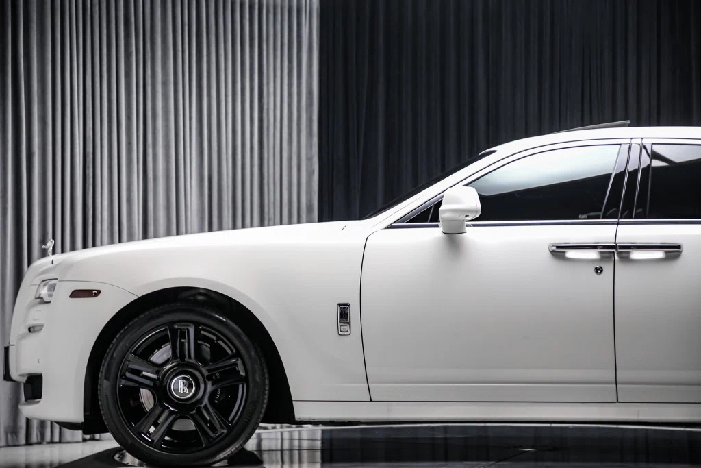2015 Rolls-Royce Ghost Series II (1st Generation), 15/30
