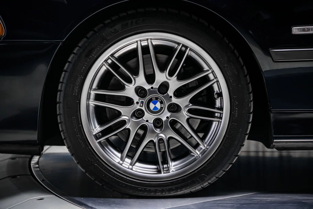2000 BMW M5 (E39), 16/30