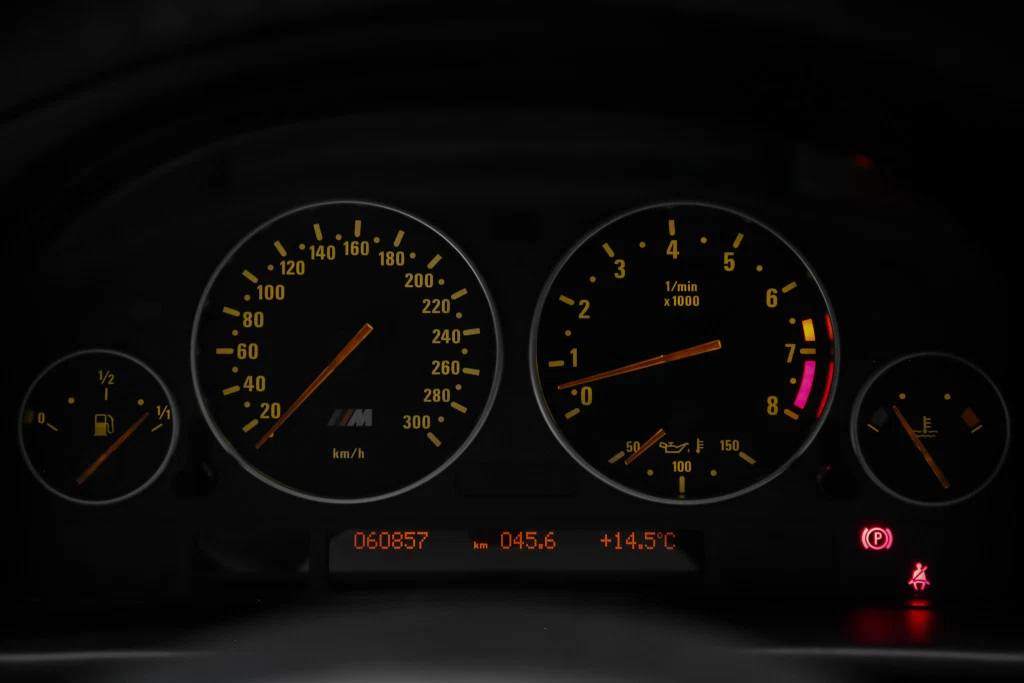 2000 BMW M5 (E39), 29/30