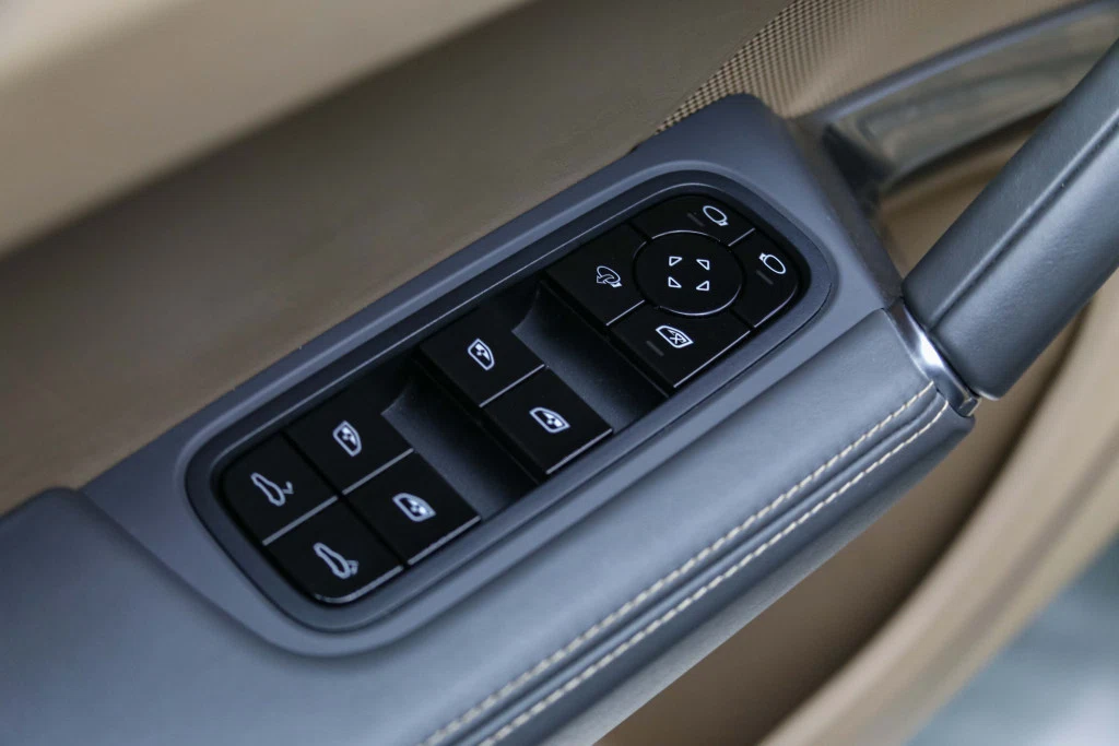 2019 Porsche Cayenne Turbo, 21/30
