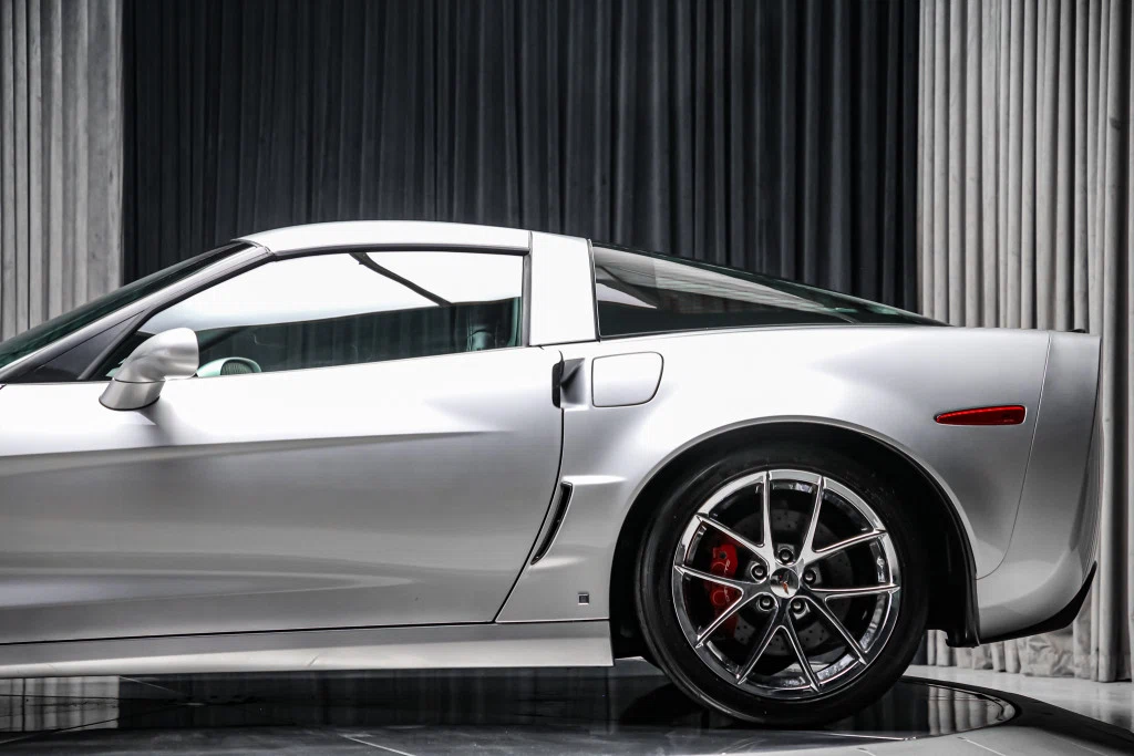 2009 Chevrolet Corvette C6 Z06, 17/30