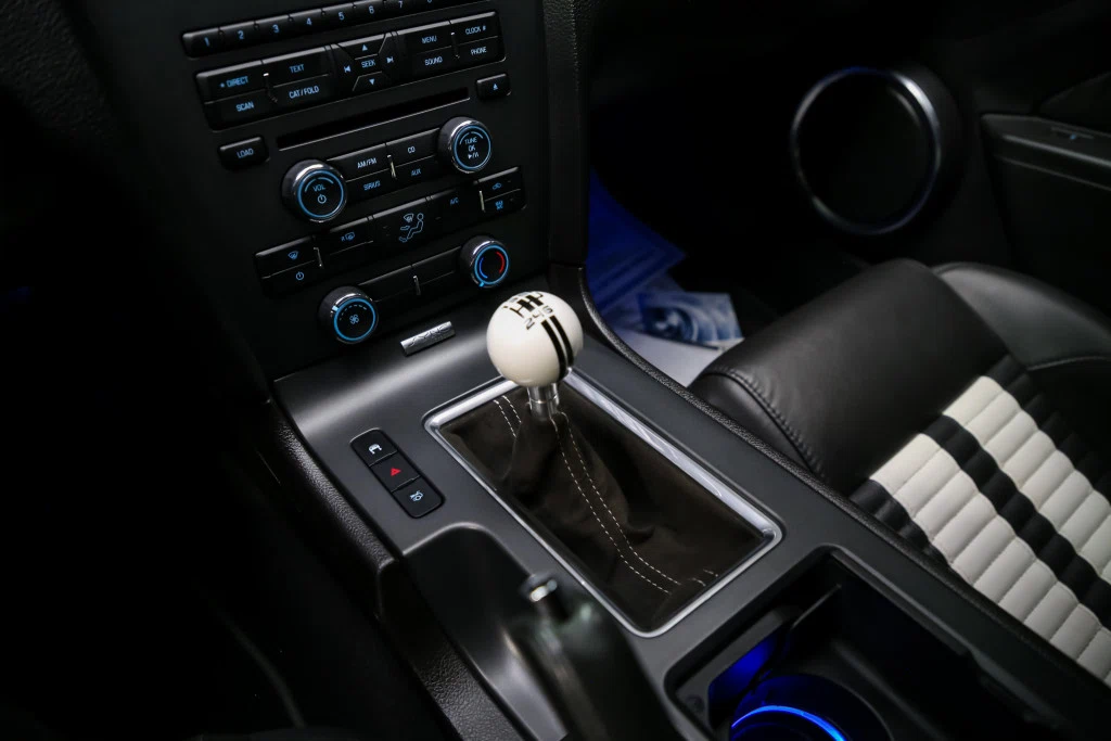 2010 Ford Mustang Shelby GT500 (S197), 29/30