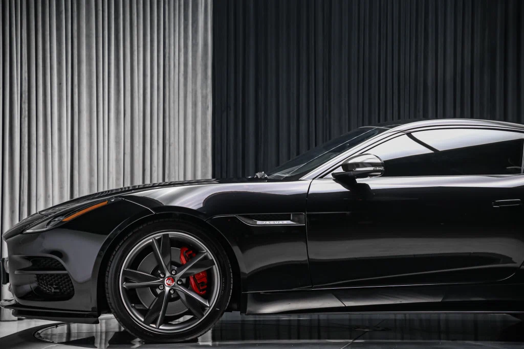 2019 Jaguar F-Type R AWD, 16/30