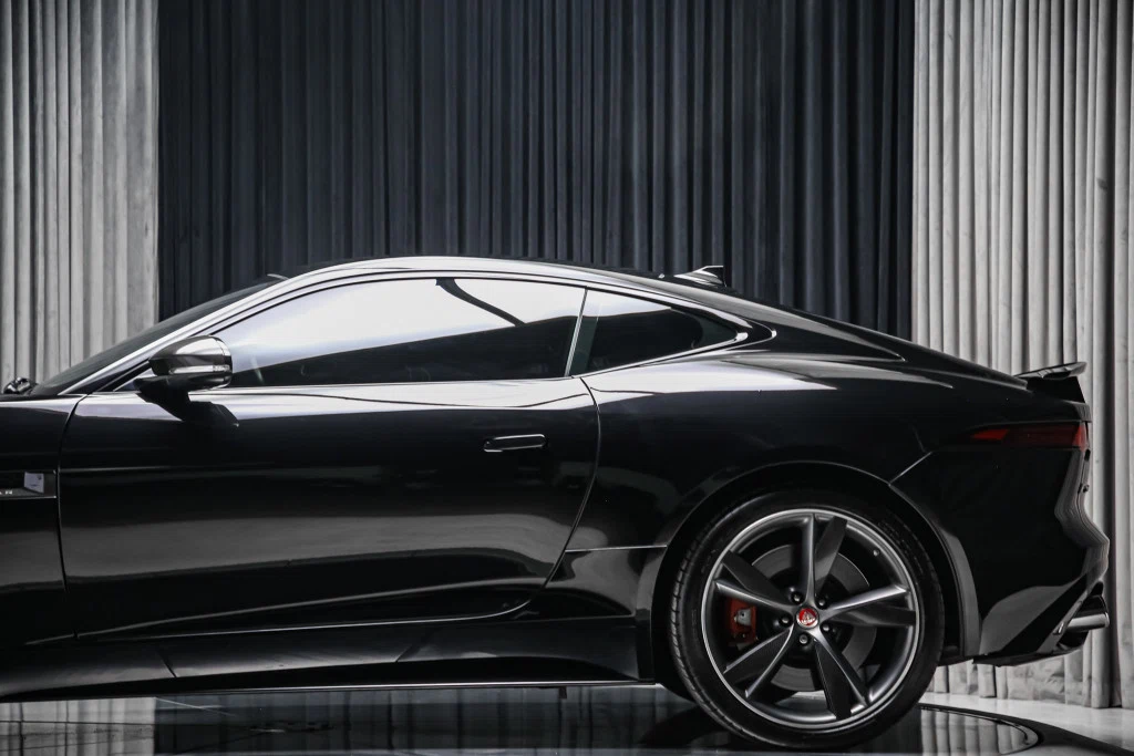 2019 Jaguar F-Type R AWD, 17/30
