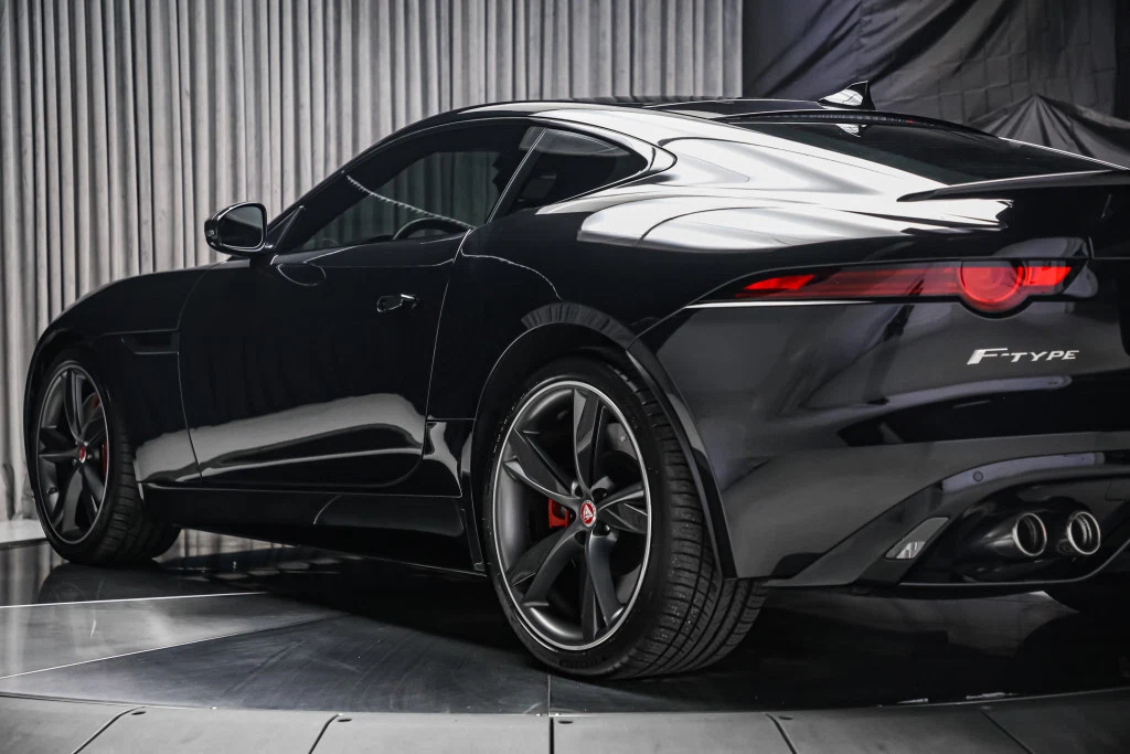 2019 Jaguar F-Type R AWD, 19/30