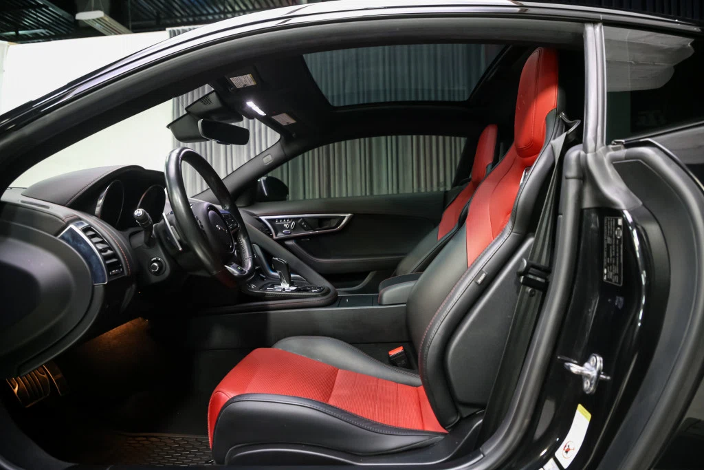 2019 Jaguar F-Type R AWD, 22/30
