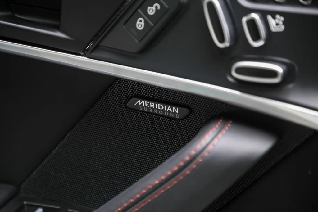 2019 Jaguar F-Type R AWD, 24/30
