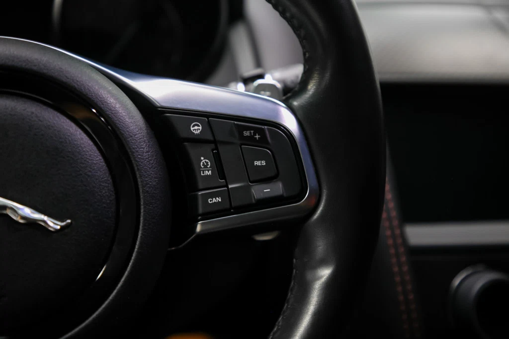 2019 Jaguar F-Type R AWD, 26/30