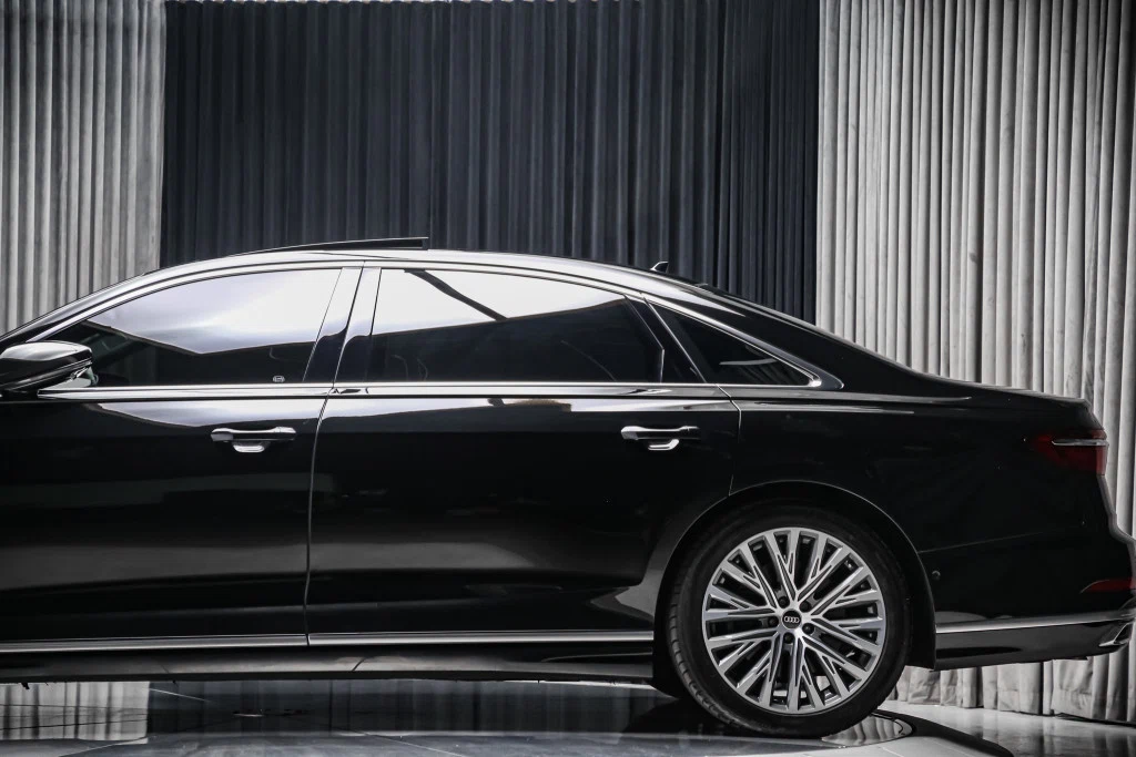 2021 Audi A8 L 60 quattro (D5), 16/30